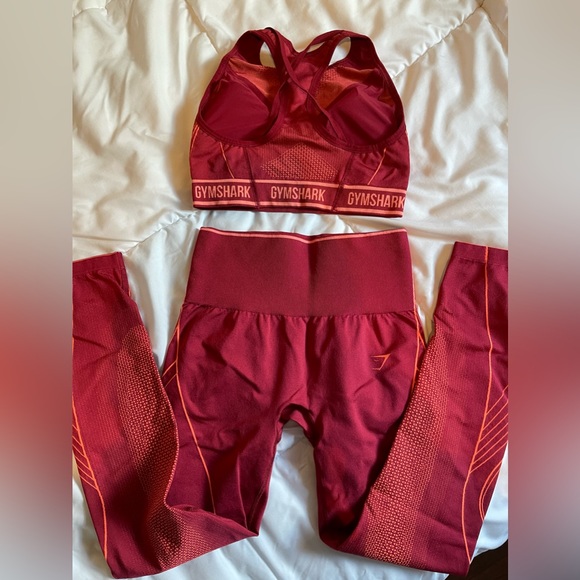 Gym Shark Set - Picture 3 of 3